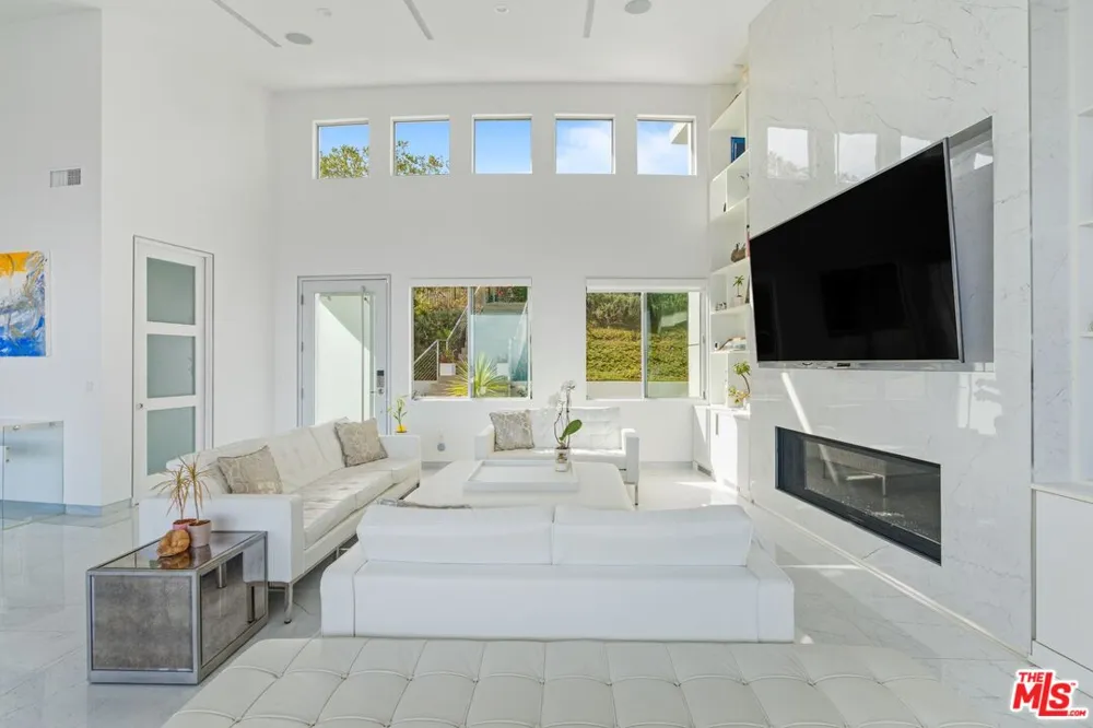 28405 Via Acero Street Malibu, CA 90265