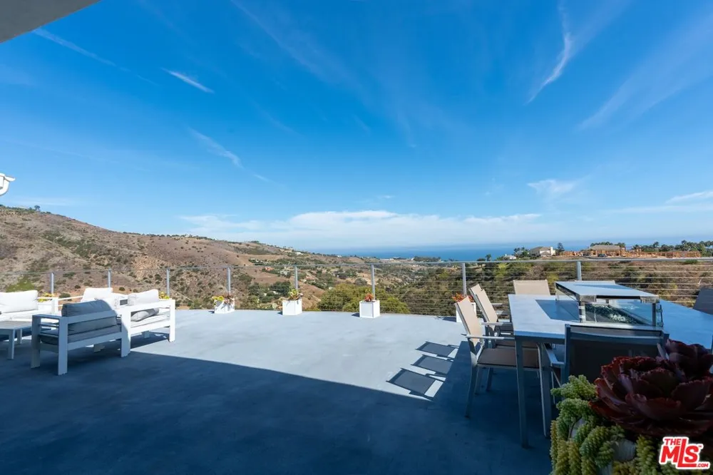28405 Via Acero Street Malibu, CA 90265