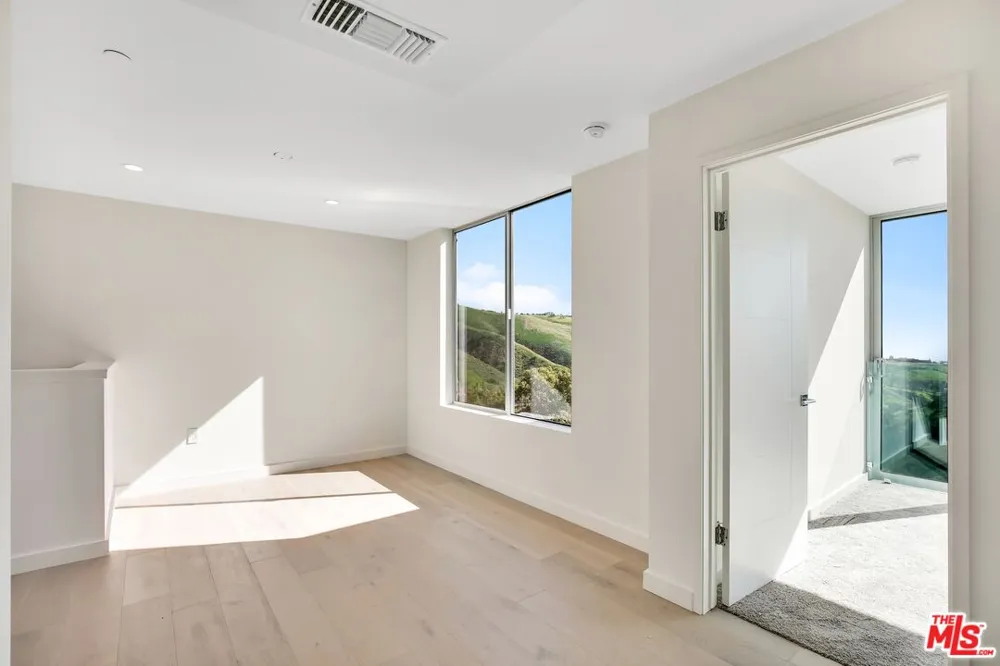 28405 Via Acero Street Malibu, CA 90265