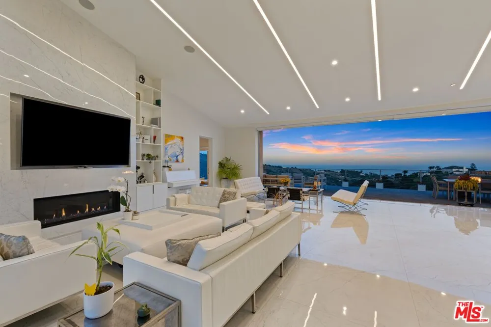 28405 Via Acero Street Malibu, CA 90265