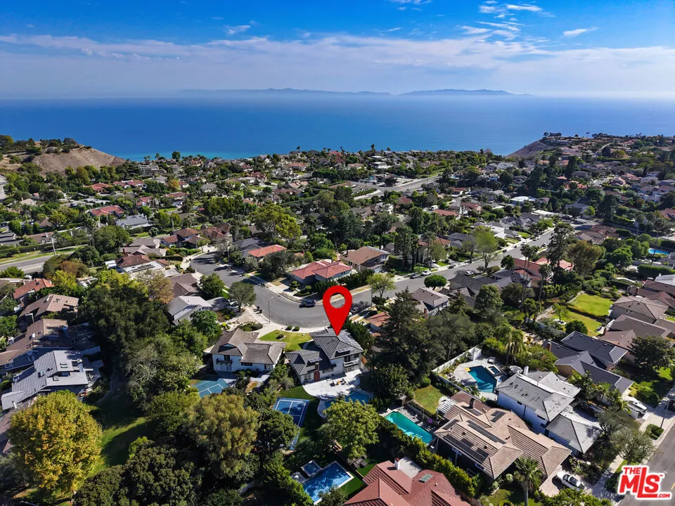 5601 Whitecliff Drive Rancho Palos Verdes, CA 90275