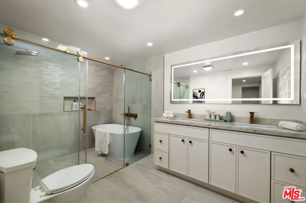 5601 Whitecliff Drive Rancho Palos Verdes, CA 90275