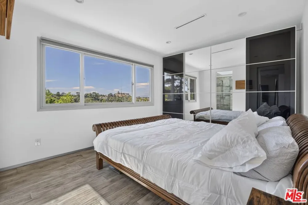 9012 Crescent Drive Los Angeles, CA 90046