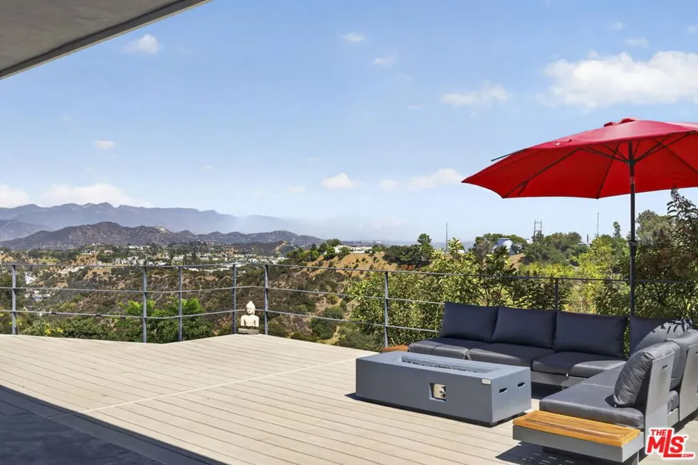 9012 Crescent Drive Los Angeles, CA 90046