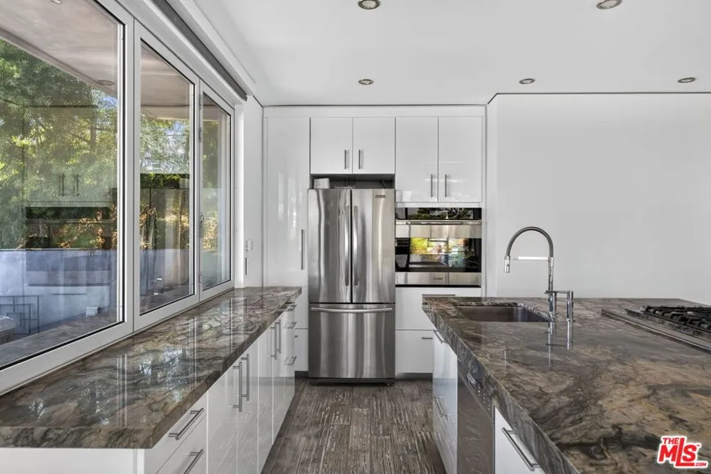 9012 Crescent Drive Los Angeles, CA 90046