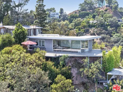 9012 Crescent Drive