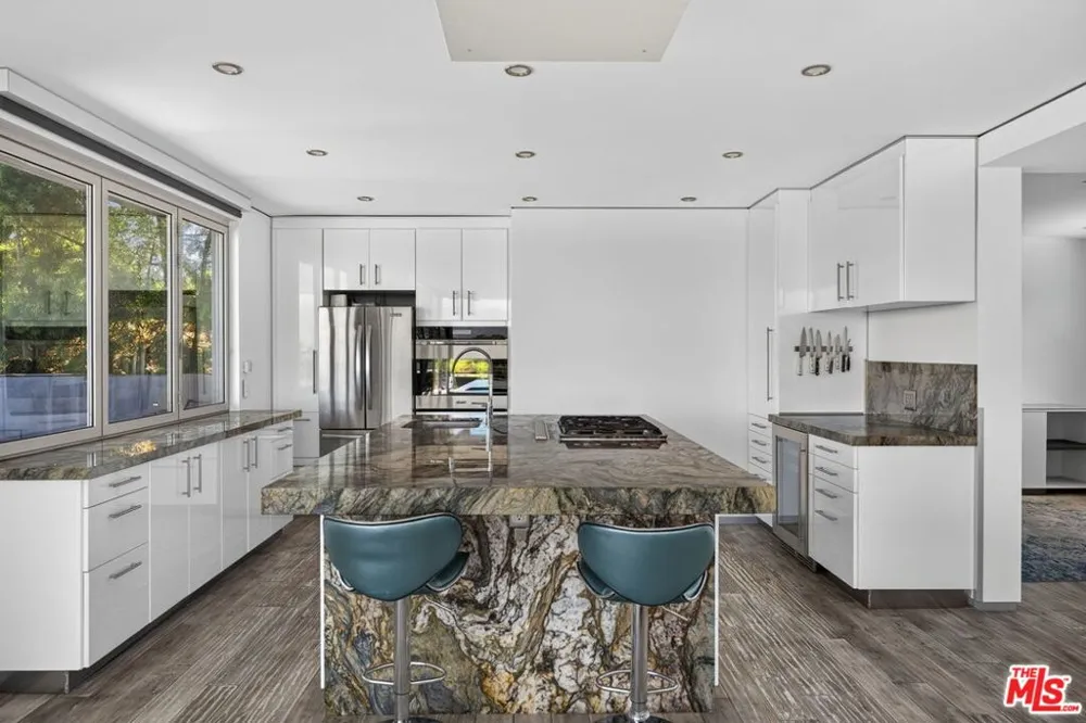 9012 Crescent Drive Los Angeles, CA 90046