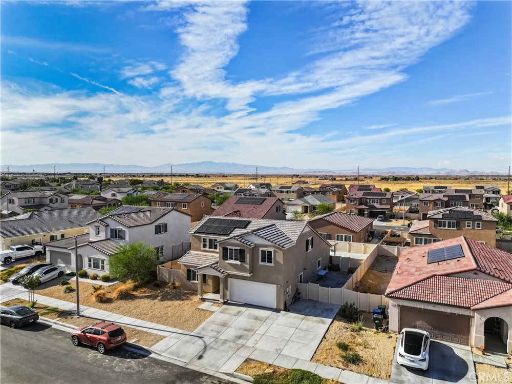 4413 W Avenue J2 Lancaster, CA 93536
