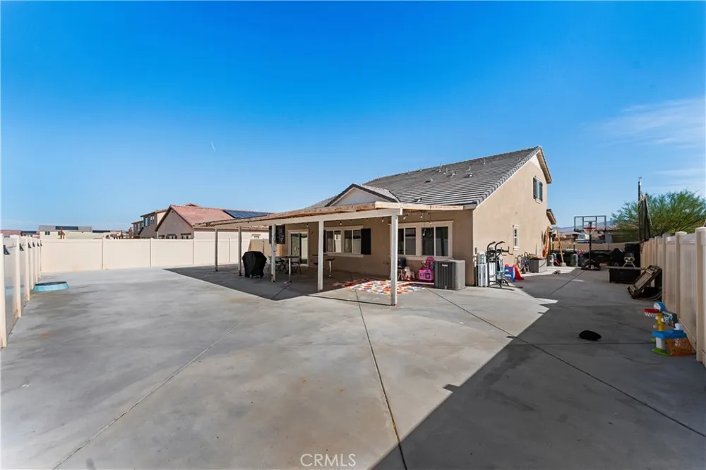 4413 W Avenue J2 Lancaster, CA 93536