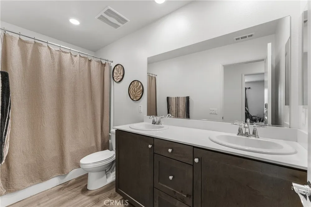 4413 W Avenue J2 Lancaster, CA 93536