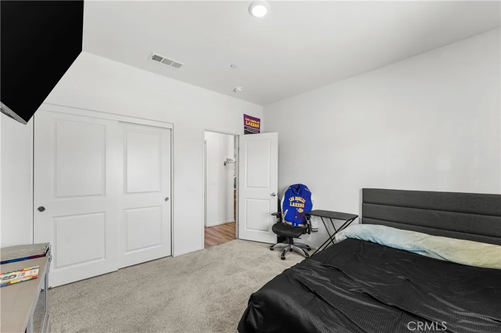 4413 W Avenue J2 Lancaster, CA 93536