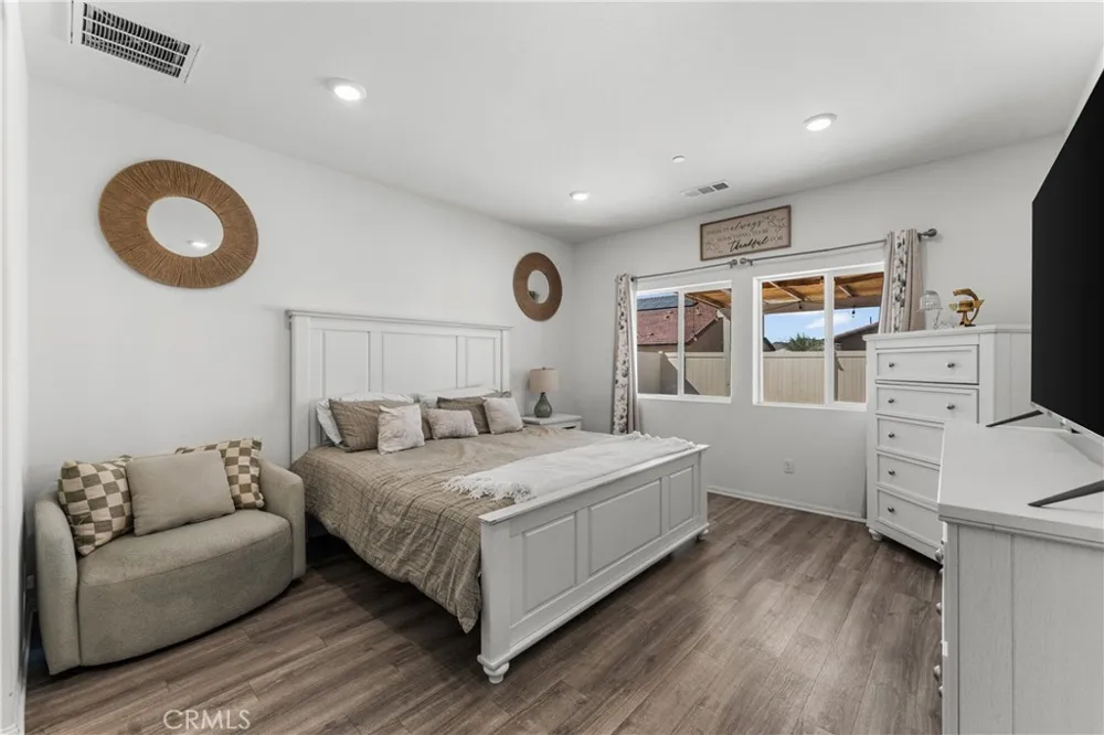 4413 W Avenue J2 Lancaster, CA 93536