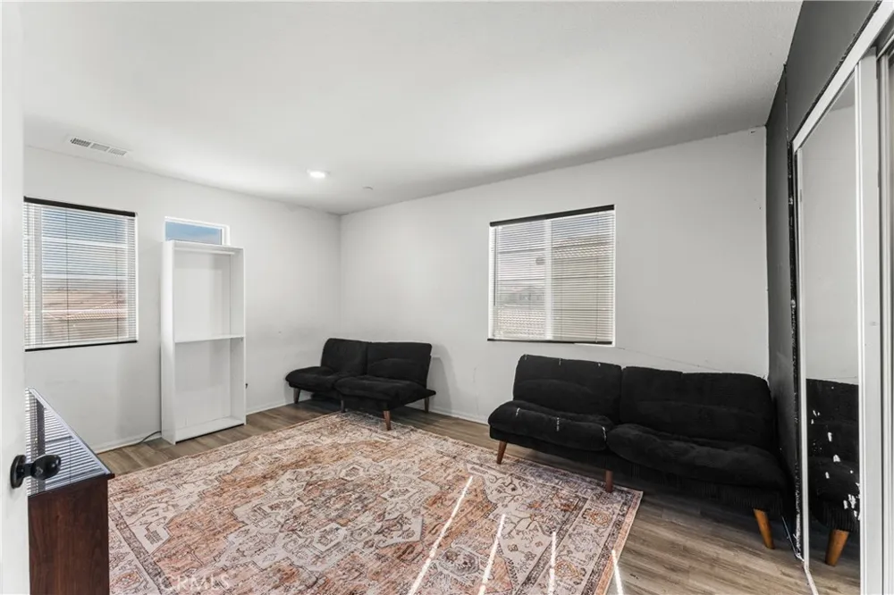 4413 W Avenue J2 Lancaster, CA 93536