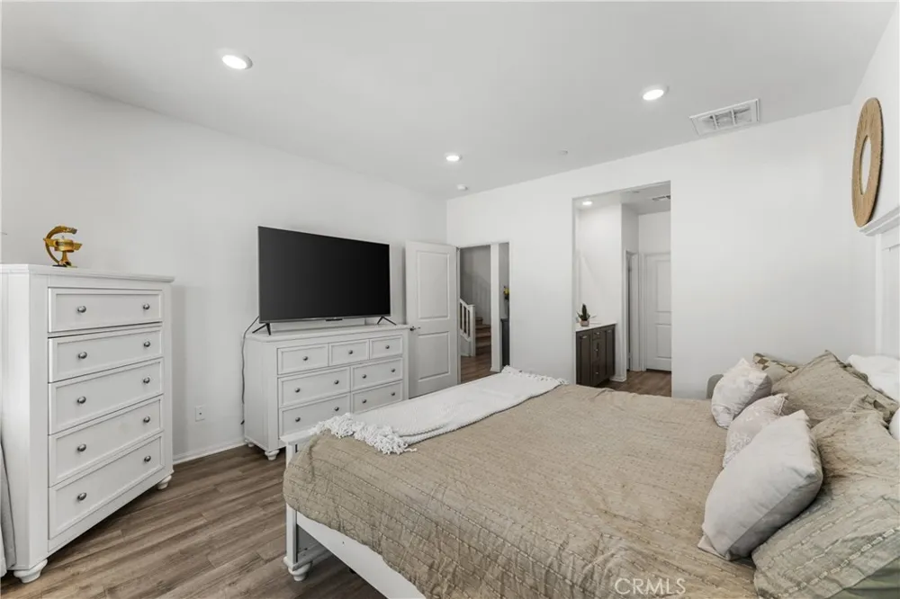 4413 W Avenue J2 Lancaster, CA 93536