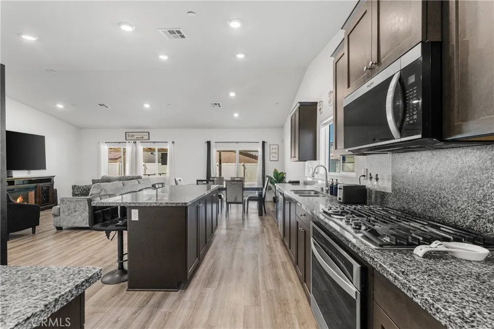 4413 W Avenue J2 Lancaster, CA 93536