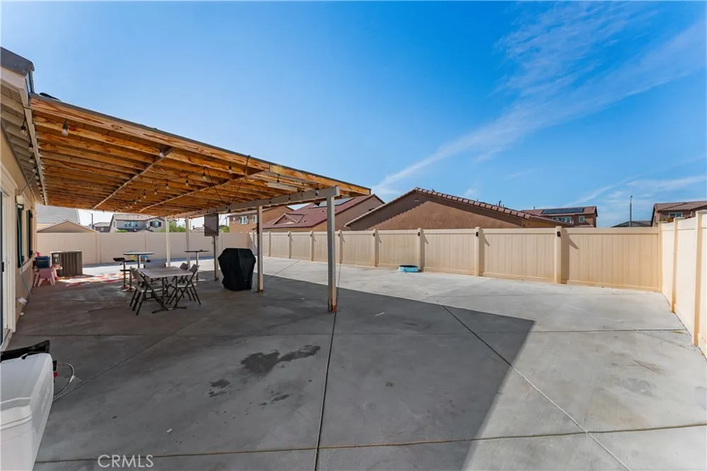 4413 W Avenue J2 Lancaster, CA 93536