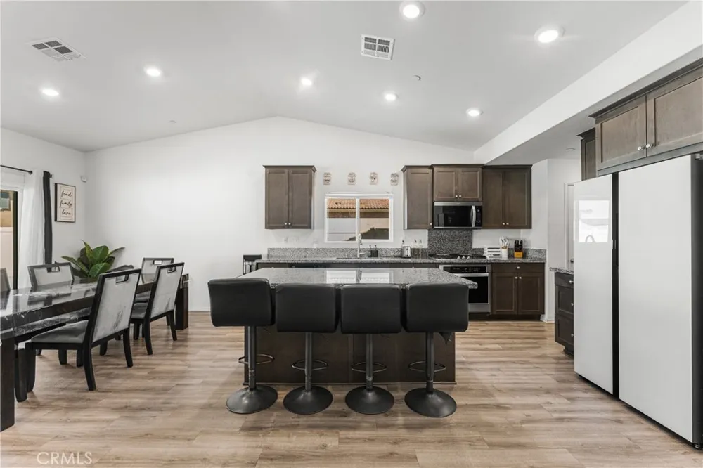 4413 W Avenue J2 Lancaster, CA 93536