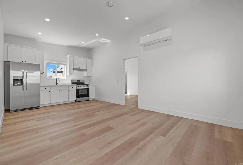 2409 Fleetwood Street San Diego, CA 92111