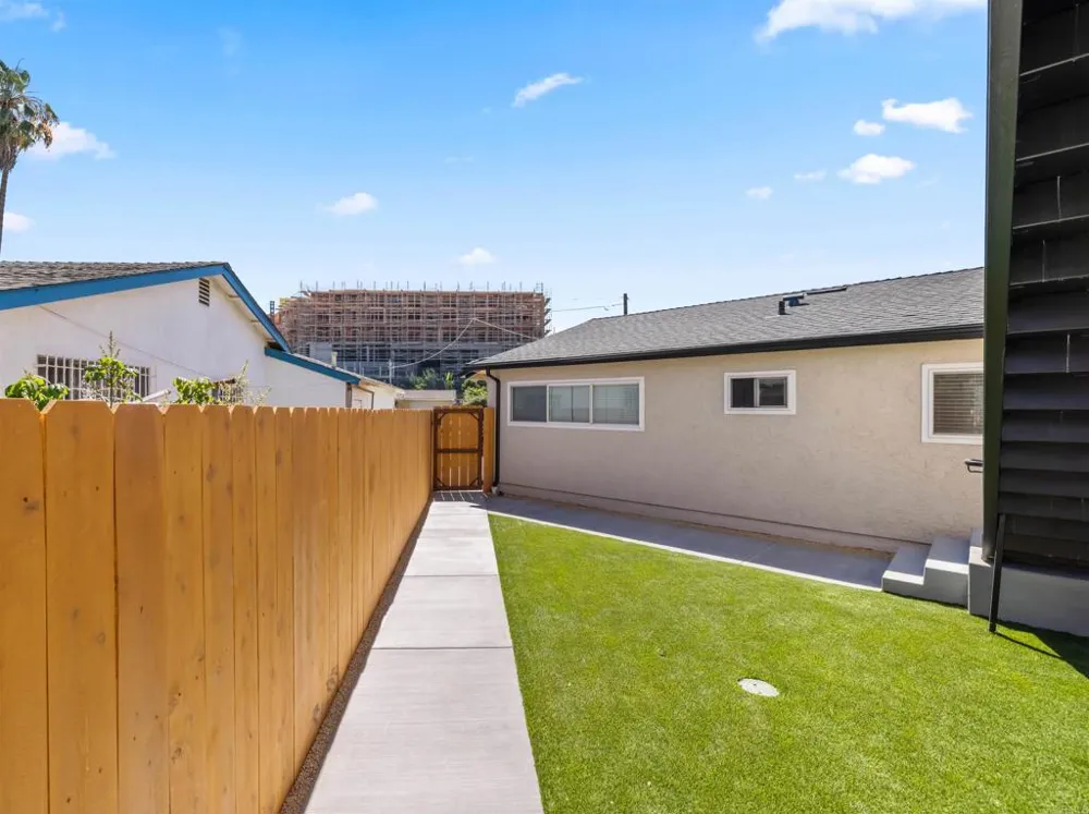 2409 Fleetwood Street San Diego, CA 92111