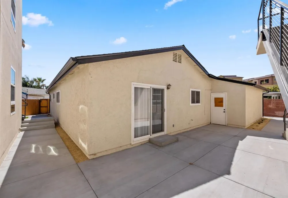 2409 Fleetwood Street San Diego, CA 92111