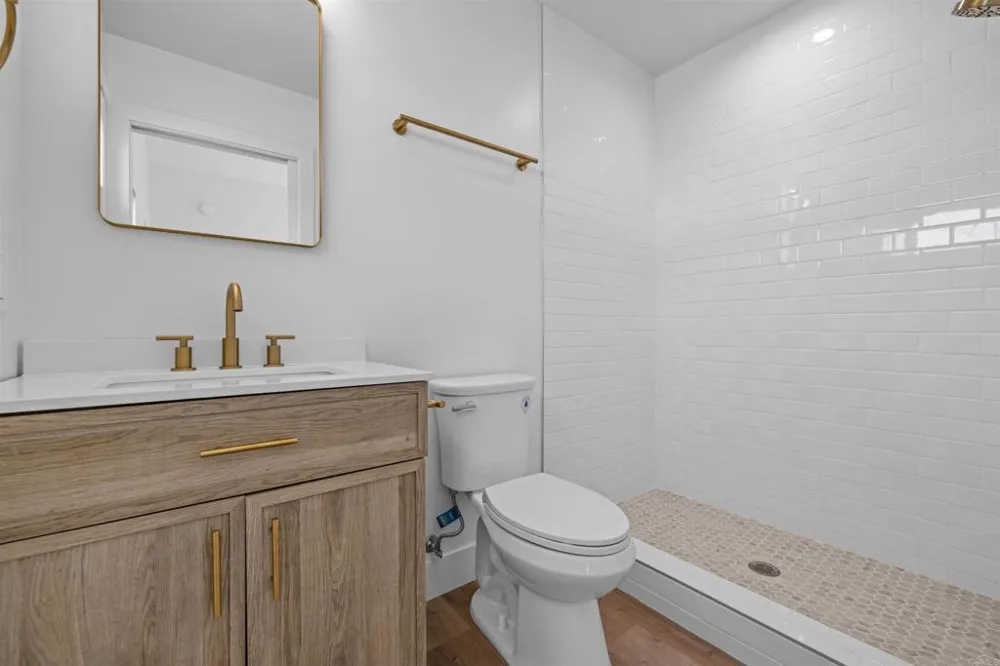 2409 Fleetwood Street San Diego, CA 92111