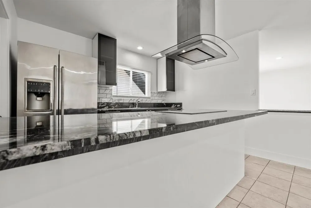 2409 Fleetwood Street San Diego, CA 92111