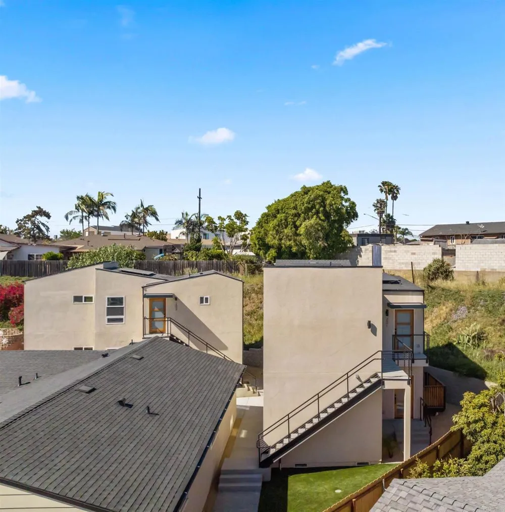 2409 Fleetwood Street San Diego, CA 92111