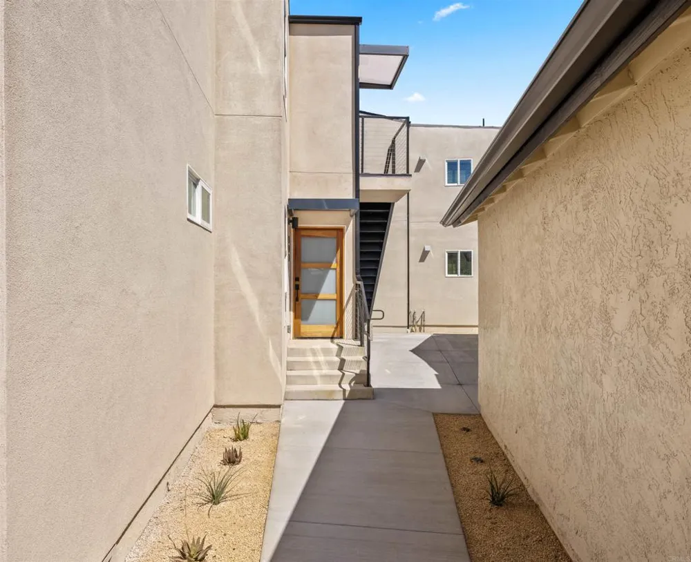2409 Fleetwood Street San Diego, CA 92111