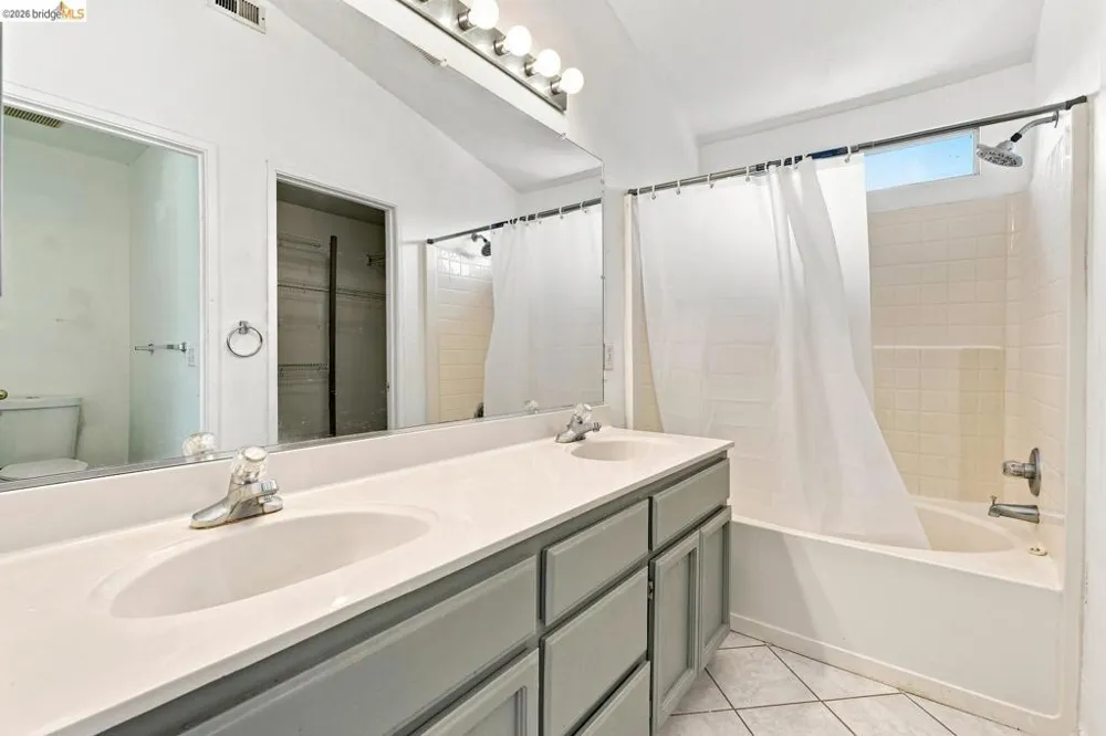 2008 Gordon Verner CIR Stockton, CA 95206