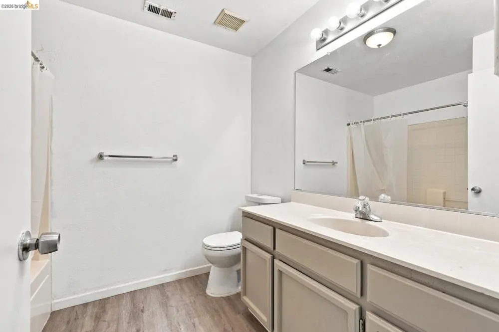 2008 Gordon Verner CIR Stockton, CA 95206
