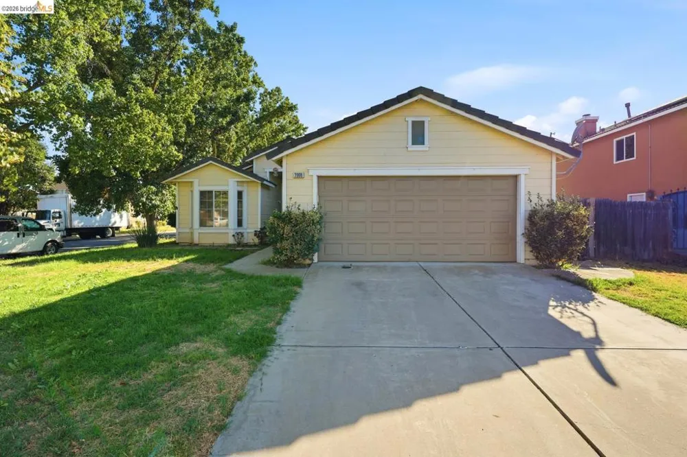 2008 Gordon Verner CIR Stockton, CA 95206