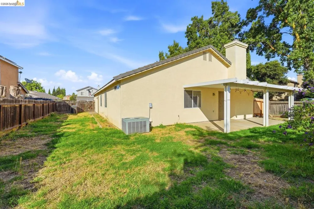 2008 Gordon Verner CIR Stockton, CA 95206