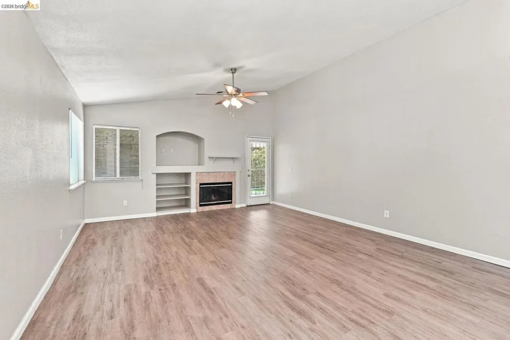 2008 Gordon Verner CIR Stockton, CA 95206
