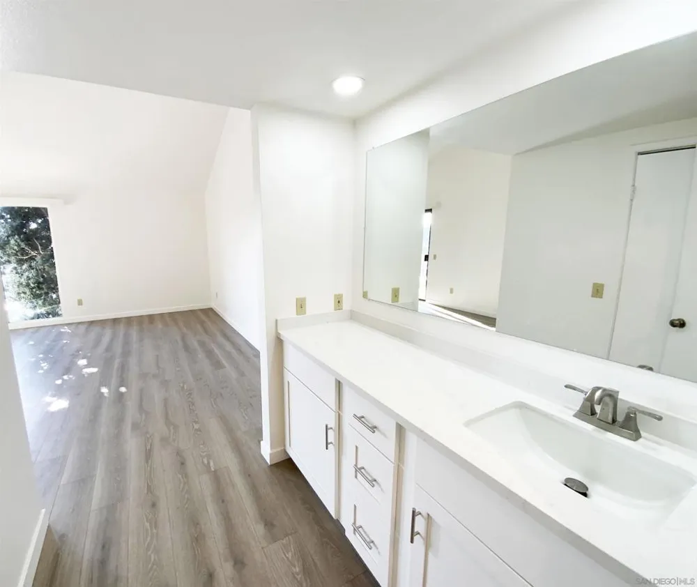 44 Half Moon Bnd Coronado, CA 92118
