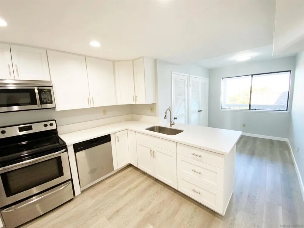 44 Half Moon Bnd Coronado, CA 92118