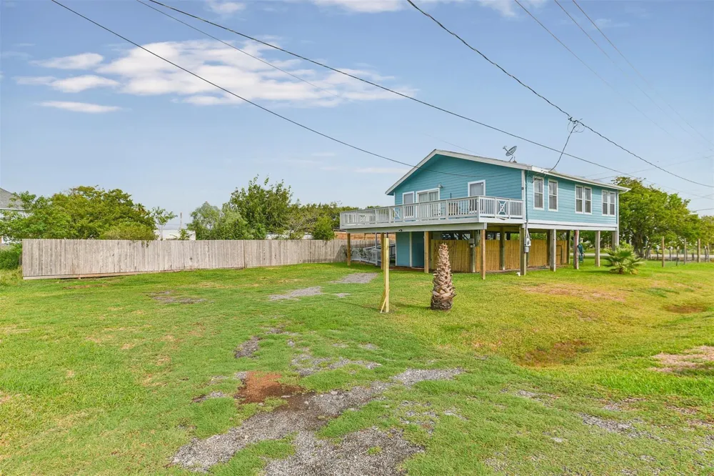 1004 20th Street Dickinson, TX 77539