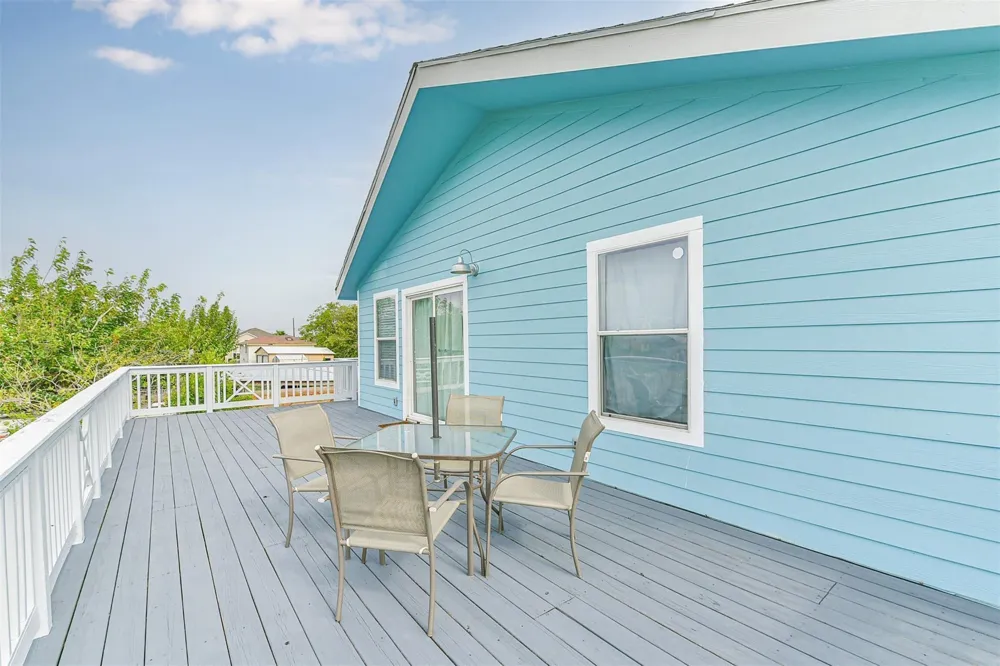 1004 20th Street Dickinson, TX 77539