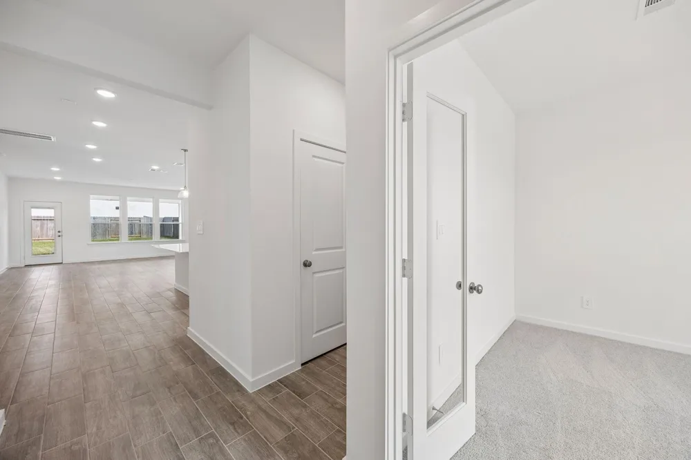 215 Prairie Ridge Lane Montgomery, TX 77356