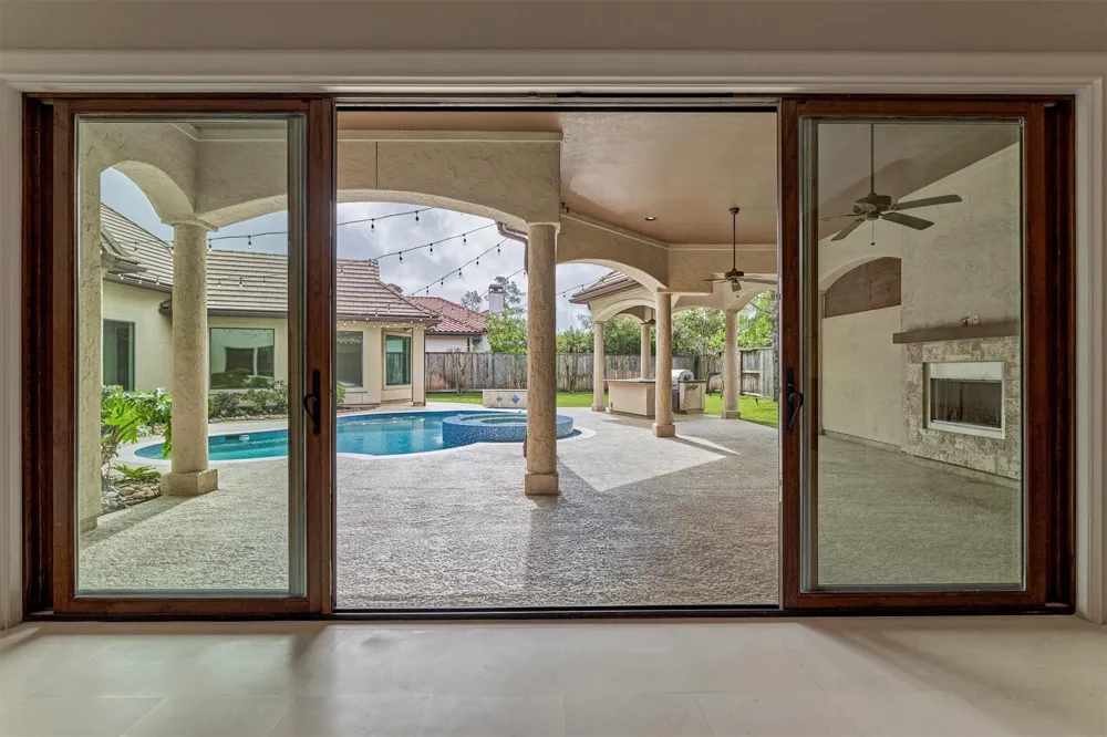 25 Post Shadow Estate Drive Spring, TX 77389
