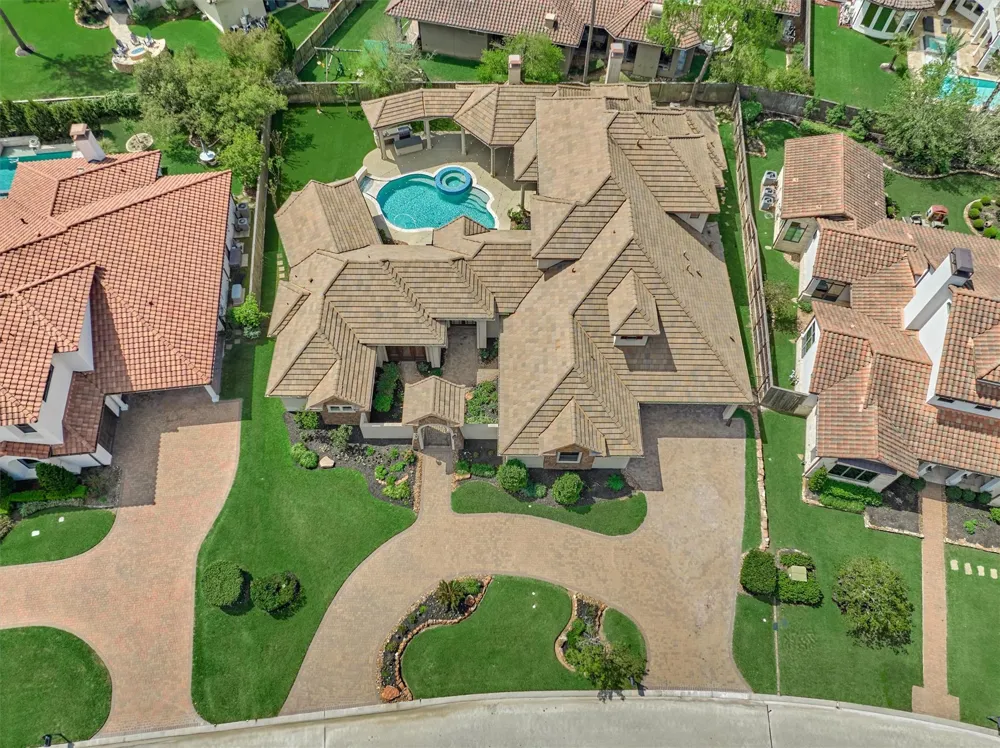 25 Post Shadow Estate Drive Spring, TX 77389