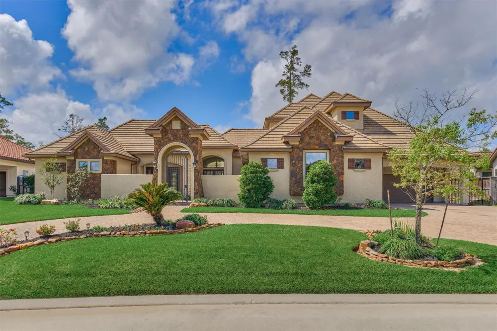 25 Post Shadow Estate Drive Spring, TX 77389