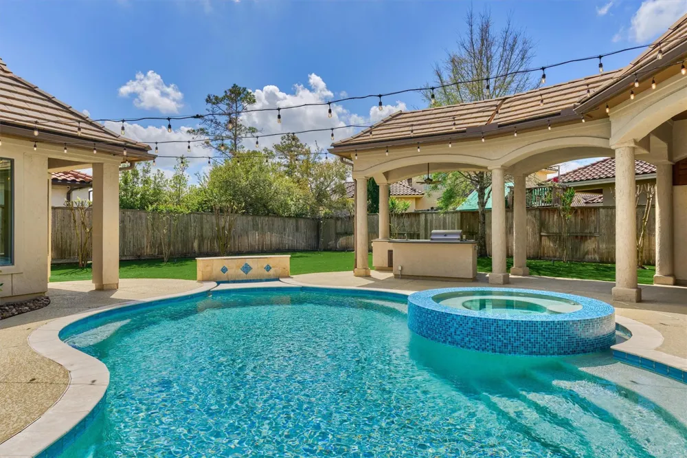 25 Post Shadow Estate Drive Spring, TX 77389