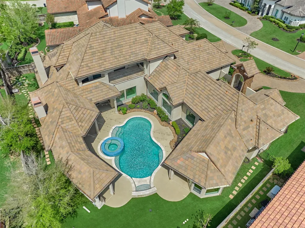 25 Post Shadow Estate Drive Spring, TX 77389