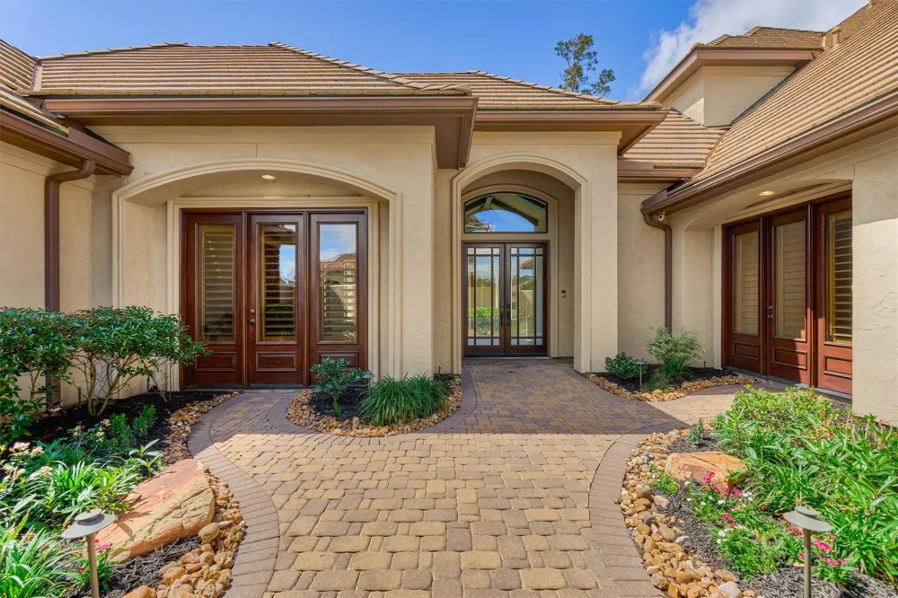 25 Post Shadow Estate Drive Spring, TX 77389
