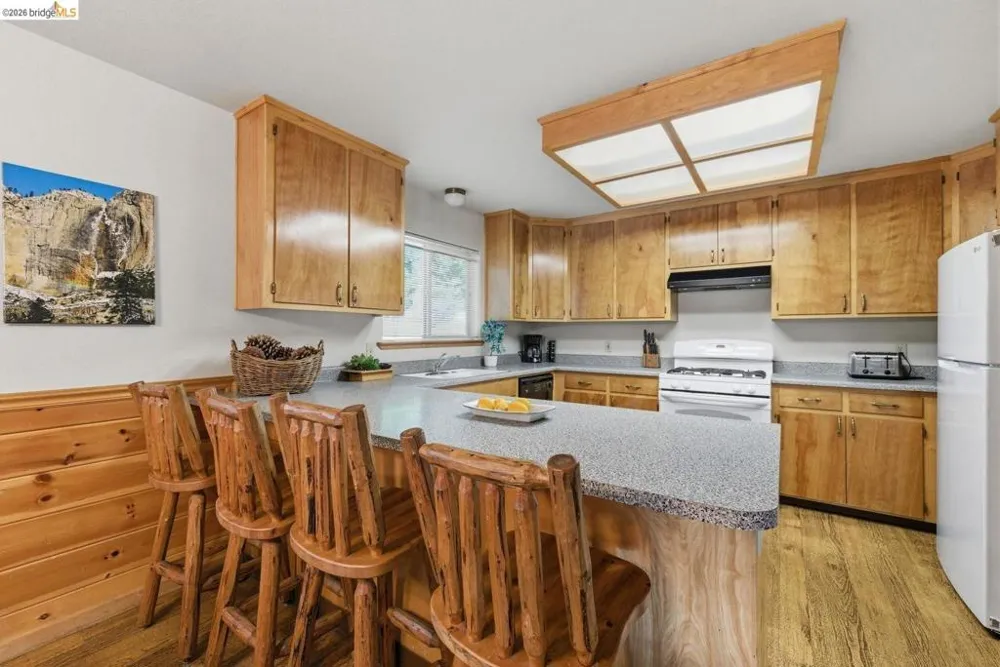 28525 S Stan Ct Strawberry, CA 95375