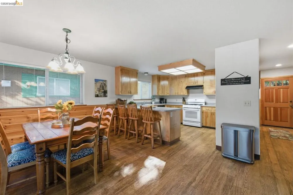 28525 S Stan Ct Strawberry, CA 95375