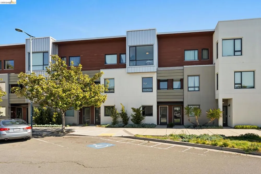 1780 12TH ST Oakland, CA 94607