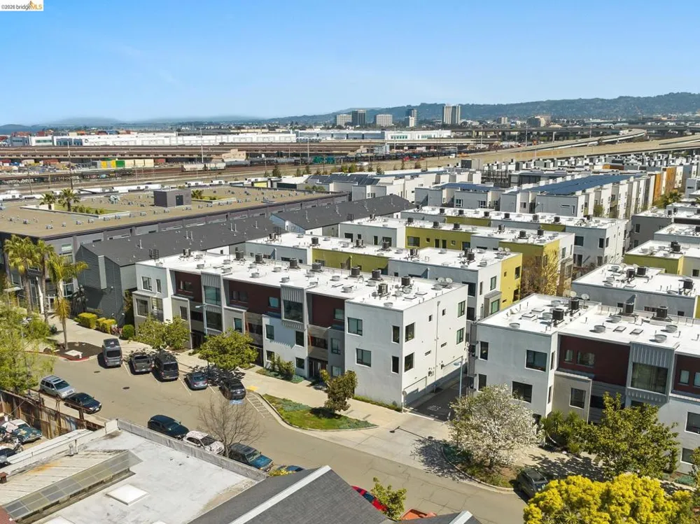 1780 12TH ST Oakland, CA 94607