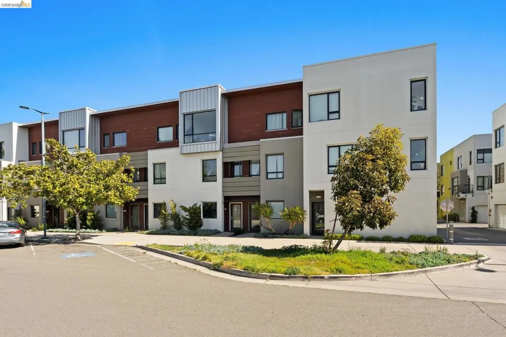 1780 12TH ST Oakland, CA 94607