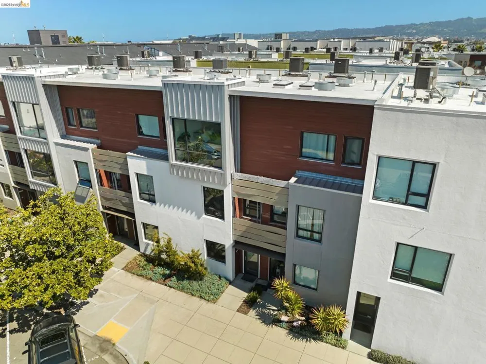 1780 12TH ST Oakland, CA 94607